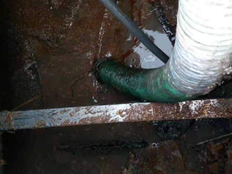 嘉逸花园新华苑疏通维修马桶下水道换管安装马桶防水补